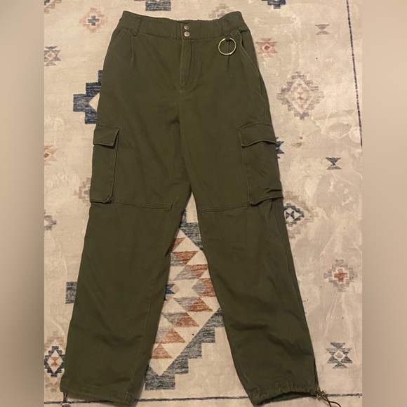 FOREVER 21 Olive Green Cargo Pants NWOT Size M - Picture 5 of 6
